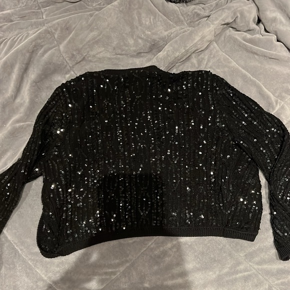 Cropped black sequin sweater - Picture 2 of 5